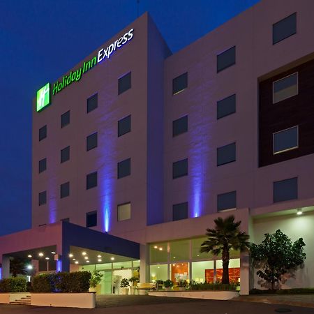 Holiday Inn Express Guadalajara Iteso, An Ihg Hotel Exterior photo