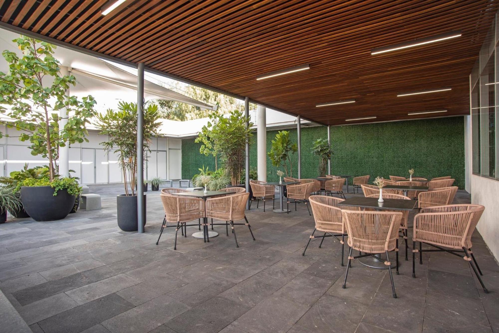 Holiday Inn Express Guadalajara Iteso, An Ihg Hotel Exterior photo