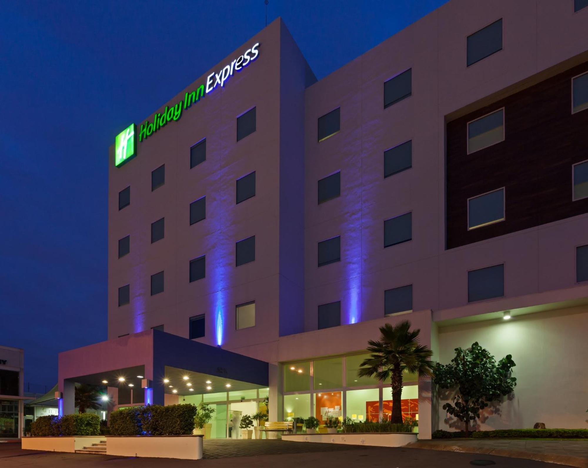 Holiday Inn Express Guadalajara Iteso, An Ihg Hotel Exterior photo